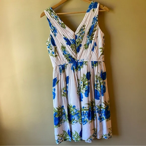 Boden Women’s Serena Swishy Pink Blue Floral Dress V Neck Size 6R - Picture 7 of 13